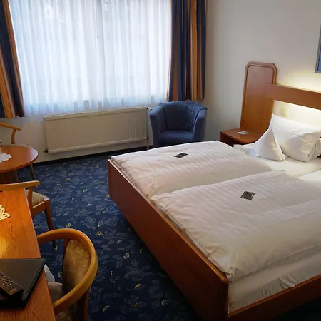 Hotel Vier Linden Kiek In 3*