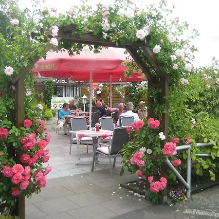 מלון Vier Linden Kiek In 3*