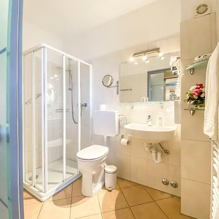 Vier Linden Kiek In מלון